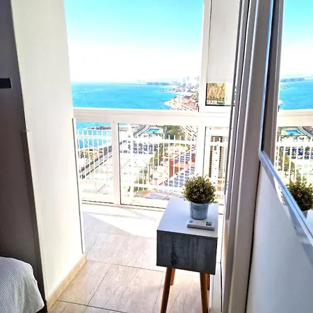 Vistas Al Mar. Gran Salon. Playa A 1 Minuto. Wifi Διαμέρισμα